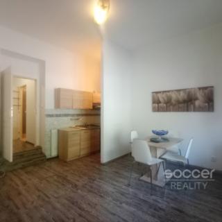 Pronájem bytu 2+kk 50 m² Praha