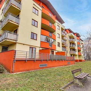 Pronájem bytu 1+kk a garsoniéry 59 m² Praha Bohnice, Ústavní