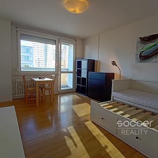 Pronájem bytu 1+kk, garsoniery, 32m²