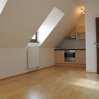 Pronájem bytu 2+kk 42 m² Kosmonosy, Hradišťská