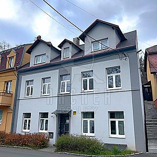 Prodej bytu 4+1 95 m² Dalovice, Pod Parkem