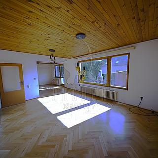 Prodej rodinného domu 200 m&sup2; Hradec Králové