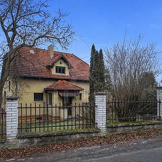 Prodej rodinného domu 220 m&sup2; Petrov