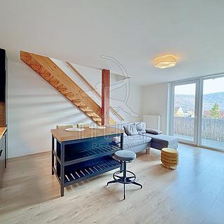 Prodej bytu 3+kk 84 m&sup2; Hýskov