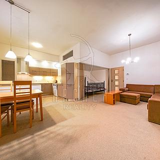 Prodej bytu 3+kk 96 m² Čelákovice, Masarykova