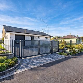 Prodej rodinného domu 152 m² Krupá