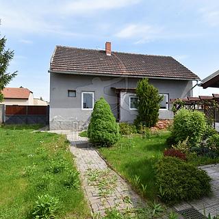 Prodej rodinného domu 78 m&sup2; Hostín u Vojkovic