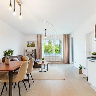 Prodej bytu 4+kk 103 m² Praha Strašnice, Zvěřinova