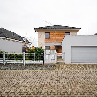 Prodej rodinného domu 168 m² Zlonín, Modřínová