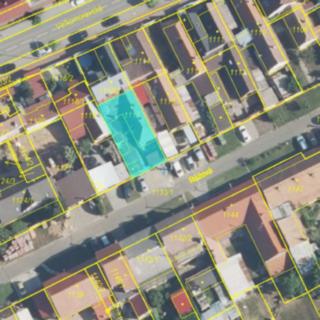 Prodej podílu rodinného domu 100 m² Lužice