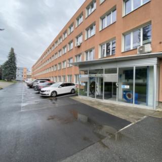 Pronájem kanceláře 774 m² Praha