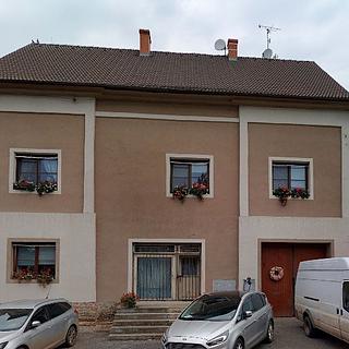 Prodej rodinného domu 337 m² Lišany