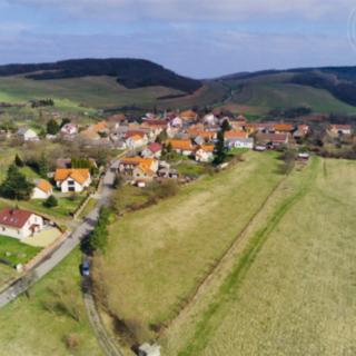Prodej stavební parcely 10549 m² Vinařice
