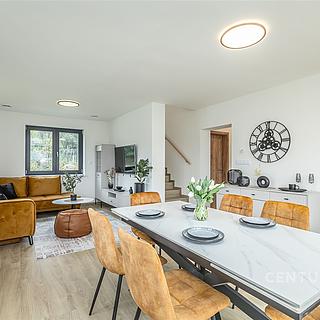 Prodej bytu 4+kk 135 m&sup2; Škvorec