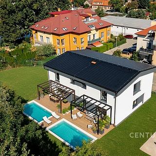 Prodej vily 314 m² Praha Újezd u Průhonic, Nad statkem