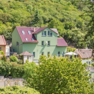 Prodej vily 502 m² Praha Lysolaje, Lysolajské údolí