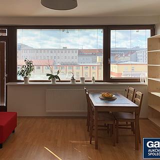 Pronájem bytu 1+kk a garsoniéry 34 m² Praha Holešovice, U měšťanského pivovaru