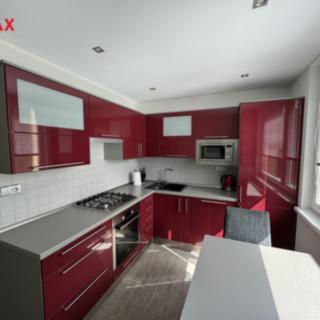 Pronájem bytu 2+1 58 m² Vsetín, Ohrada