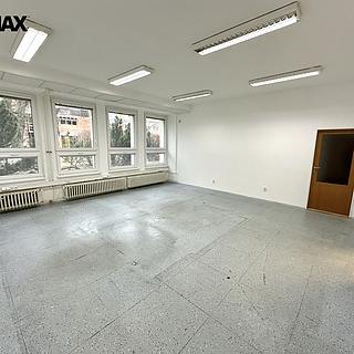 Pronájem kanceláře 45 m&sup2; Vsetín