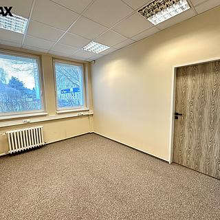 Pronájem kanceláře 32 m² Vsetín, Jiráskova
