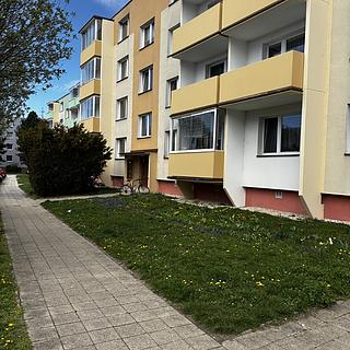 Pronájem bytu 2+1 55 m² Holešov Všetuly, Slovenská