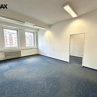 Pronájem kanceláře 44 m² Vsetín, Jiráskova
