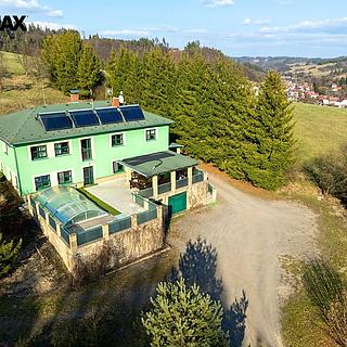 Prodej rodinného domu 525 m² Liptál