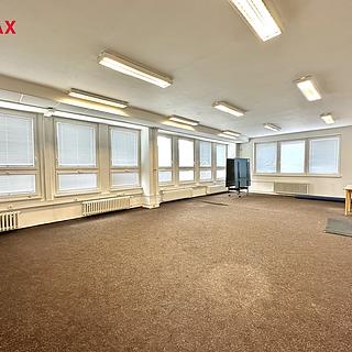 Pronájem kanceláře 78 m&sup2; Vsetín