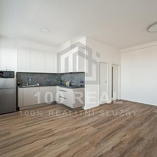 Pronájem bytu 1+kk, garsoniery 40 m² Hradec Králové