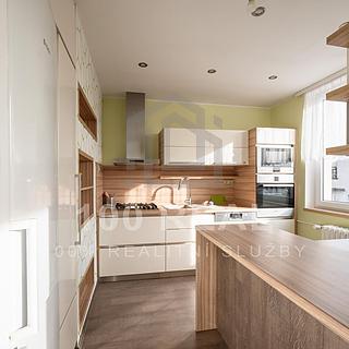 Pronájem bytu 4+kk 95 m² Pardubice