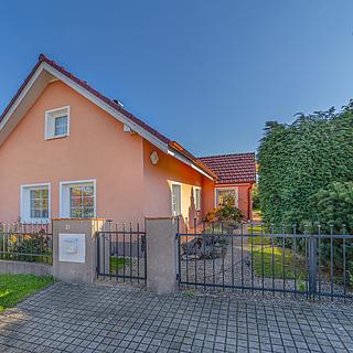 Prodej rodinného domu 93 m² Nový Bydžov Stará Skřeněř