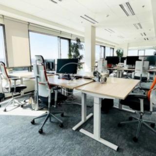 Pronájem kanceláře 945 m² Praha