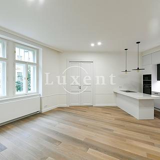 Pronájem bytu 4+kk 118 m&sup2; Praha
