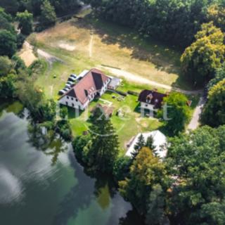 Prodej hotelu a penzionu 1 200 m² Hatín Jemčina