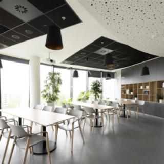 Pronájem kanceláře 345 m² Praha