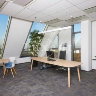 Pronájem kanceláře 447 m² Praha