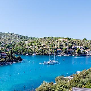 Prodej rodinného domu, 200m²