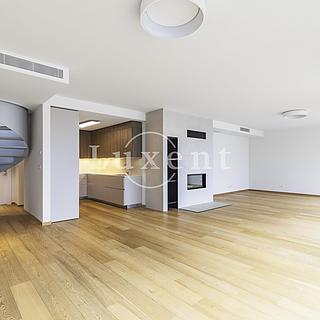 Pronájem bytu 4+kk 212 m² Praha