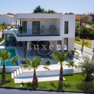Prodej vily, 277m²