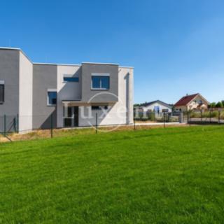 Prodej rodinného domu 174 m² Chýně