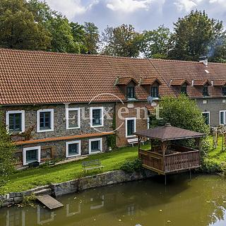 Prodej rodinného domu 1700 m² Stříbrná Skalice
