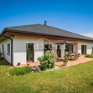 Prodej rodinného domu 229 m&sup2; Trnová