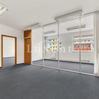 Pronájem kanceláře 320 m² Praha