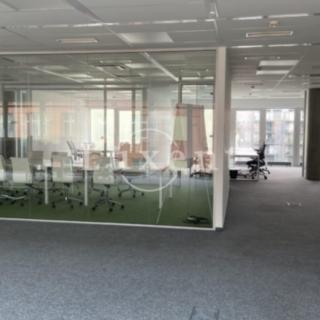 Pronájem kanceláře 705 m² Praha