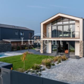 Prodej rodinného domu 297 m² Předboj