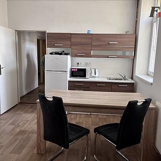 Pronájem bytu 1+kk, garsoniery, 30m²