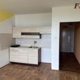 Pronájem bytu 1+kk a garsoniéry 30 m² Česká Lípa, Větrná