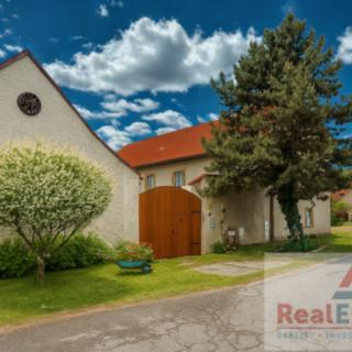 Prodej rodinného domu 250 m² Vraný