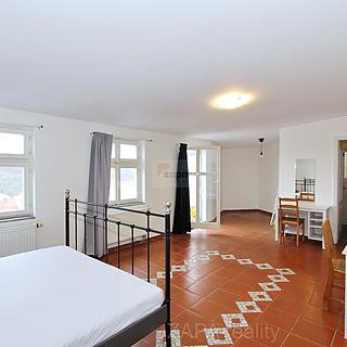 Pronájem pokoje 32 m² Praha Žižkov, Blahníkova