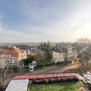 Pronájem kanceláře 100 m² Praha